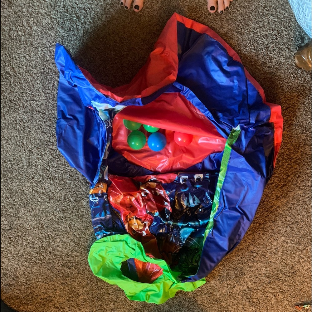 Pj mask ball pit